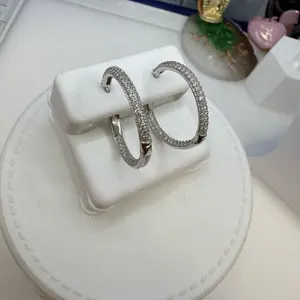 925 sterling silver hoops micro pave high quality cubic zirconia stones secured lock Italian silver (( Arracadas de plata Alta calidad piedras finas de zirconia el Cierra es fino y muy segura plata Italiana