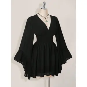 Women's Gothic Style V-neck Waist-cinching Dress, Elegant Long Sleeve Mini Dress, Autumn Winter Lantern Sleeve Dress