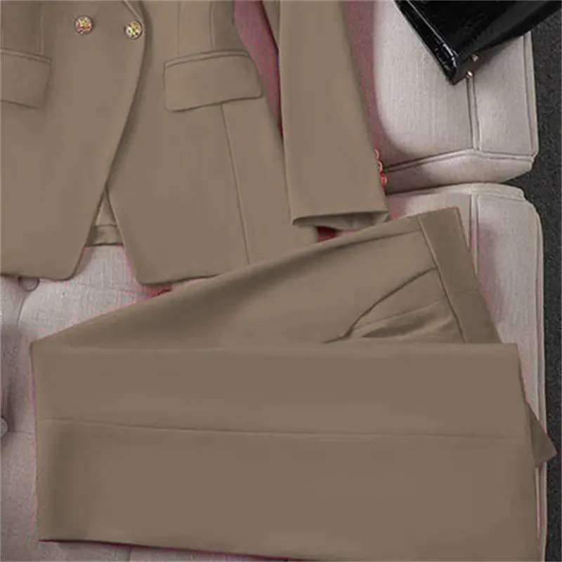Khaki-Pants