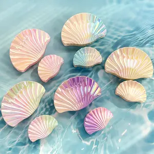 3D Gradient Shell Hair Claw Clips 2026 New Summer Seaside Holiday Style Hair Accessories Glossy Gradient Fashion Hair Ornaments Trendy Accessories Suitable for Daily Styling and Summer Vacation Special Gift for Best Friend Girlfriend