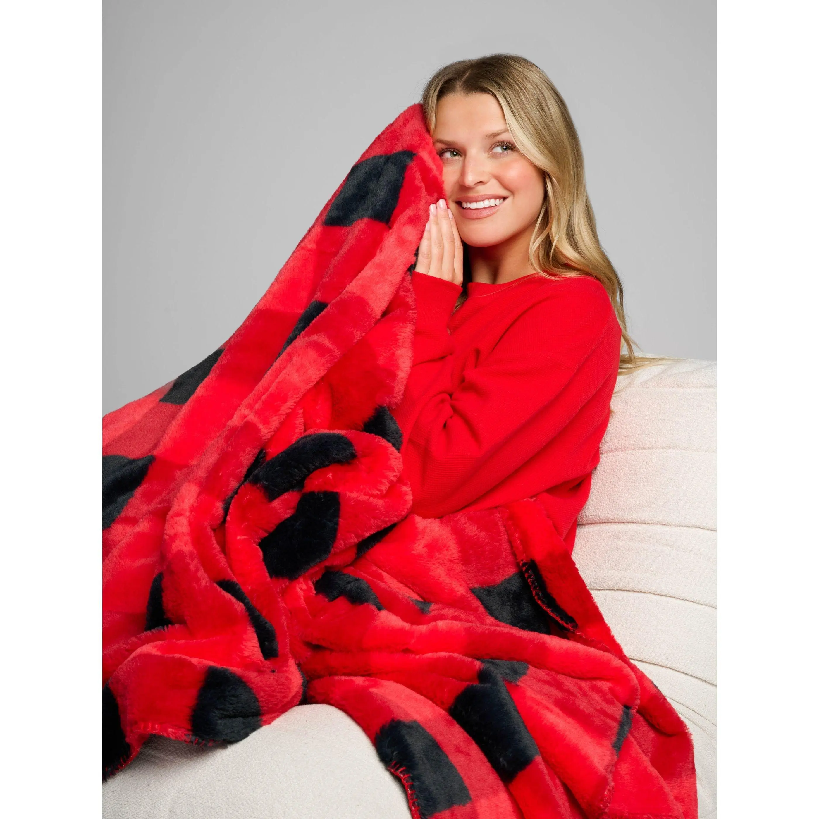 Comfrt | Faux Fur Blanket | Ultra-Luxurious Soft Faux Fur Throw Blanket