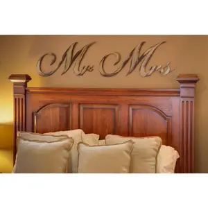 3D Hand-Painted Mr & Mrs Script Wall Decor Plaque, Personalized Customized Couple Gift, Indoor Home Decor Signs