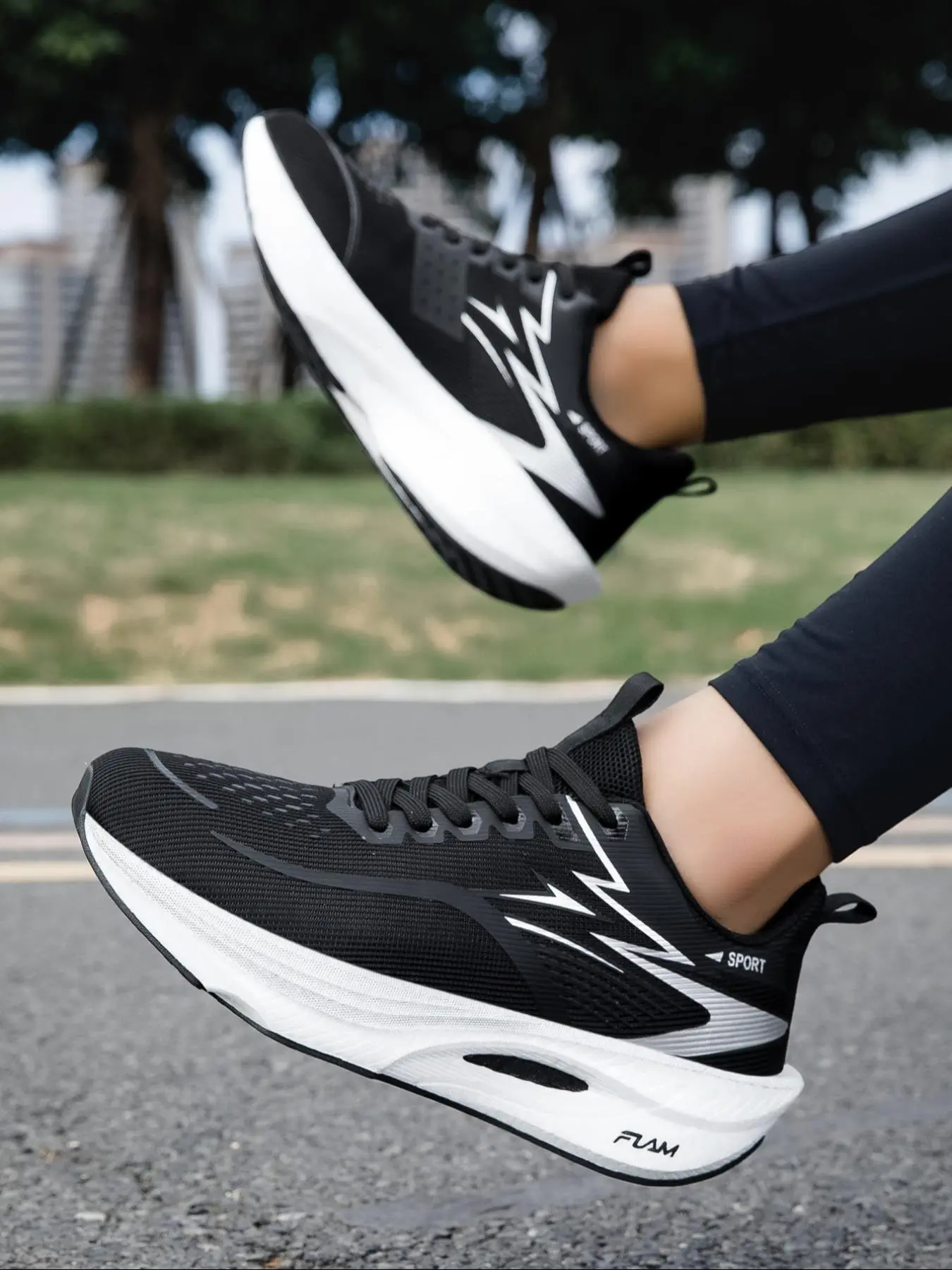 Men's Breathable Mesh Casual Running Shoes, Lightweight Soft Sole Shock Absorption Daily Jogging Sports Sneakers Trendy Versatile Men Casual Trainers Athletic Running Shoes, Sporty Running Shoes, Workout Sneakers