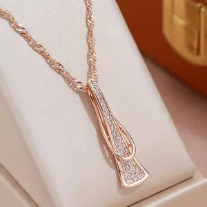 A classic geometric triangle pendant necklace for women, wedding jewelry y2k