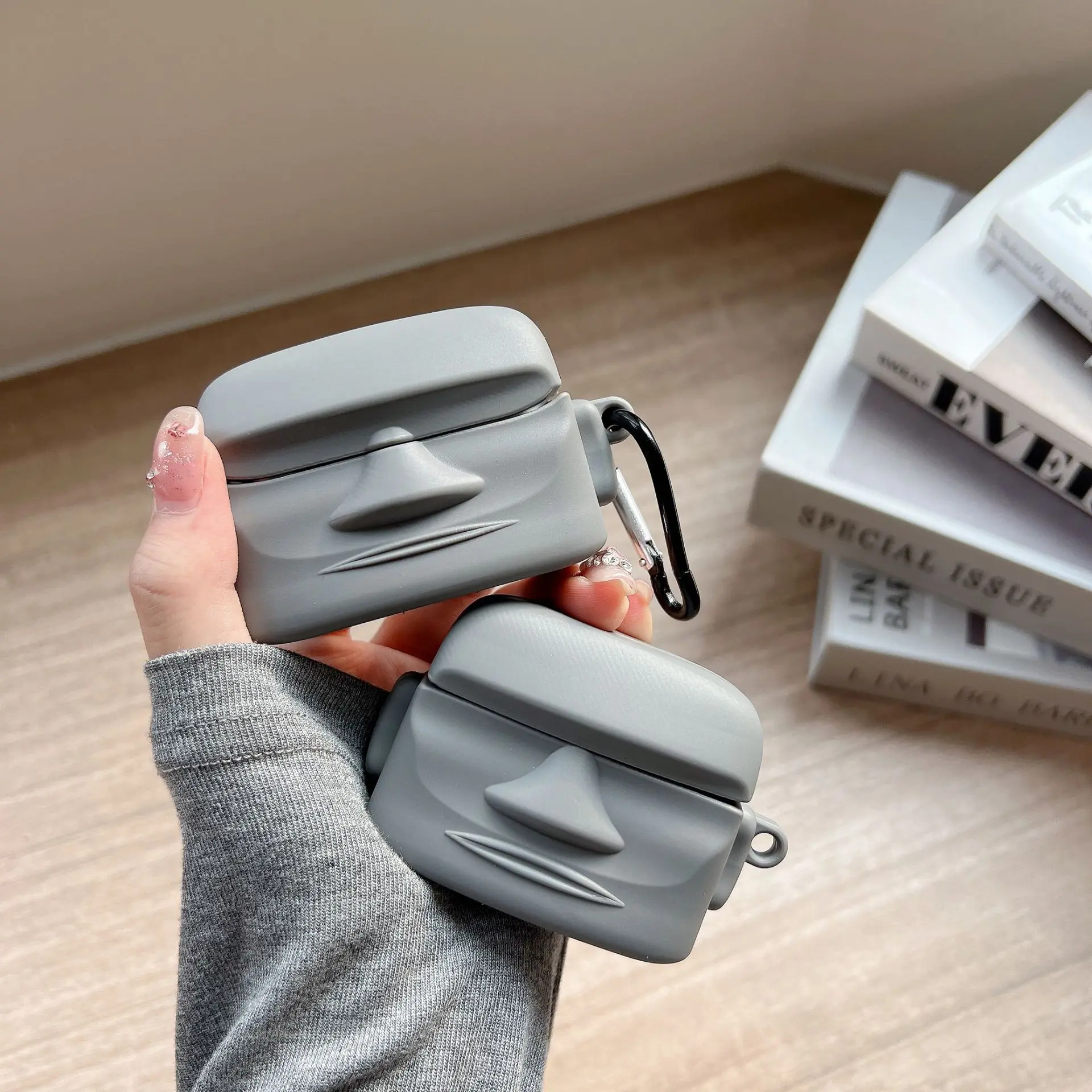 1 Moai statue earphone case, Earphone Cover, Cute wireless Bluetooth Audio earphone case, Fun Accessory, drop resistant, durable, protection and stylish accessory, suitable for AirPods pro3/1/2/3/4/pro/pro2(Different models may have different shapes)