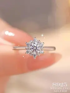 S925 Sterling Silver Snowflake Zircon Ring, Luxury Wedding Band, Daily Wear Jewelry, Sparkling Rhinestone Design, Elegant Gift Idea