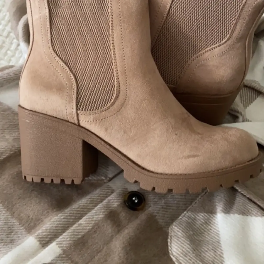 Taupe/Black  Bootie