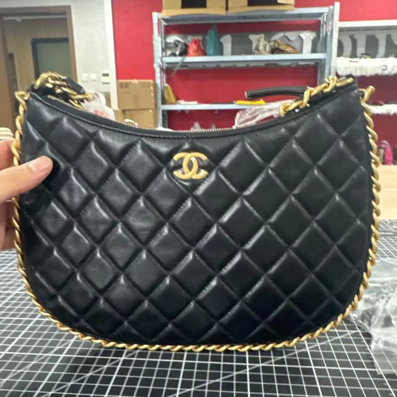 Pre-owned CHANEL leather Crossbody Bags Black Quilted Lambskin Hobo Crescent Gold Chain Shoulder Bag with bag charm