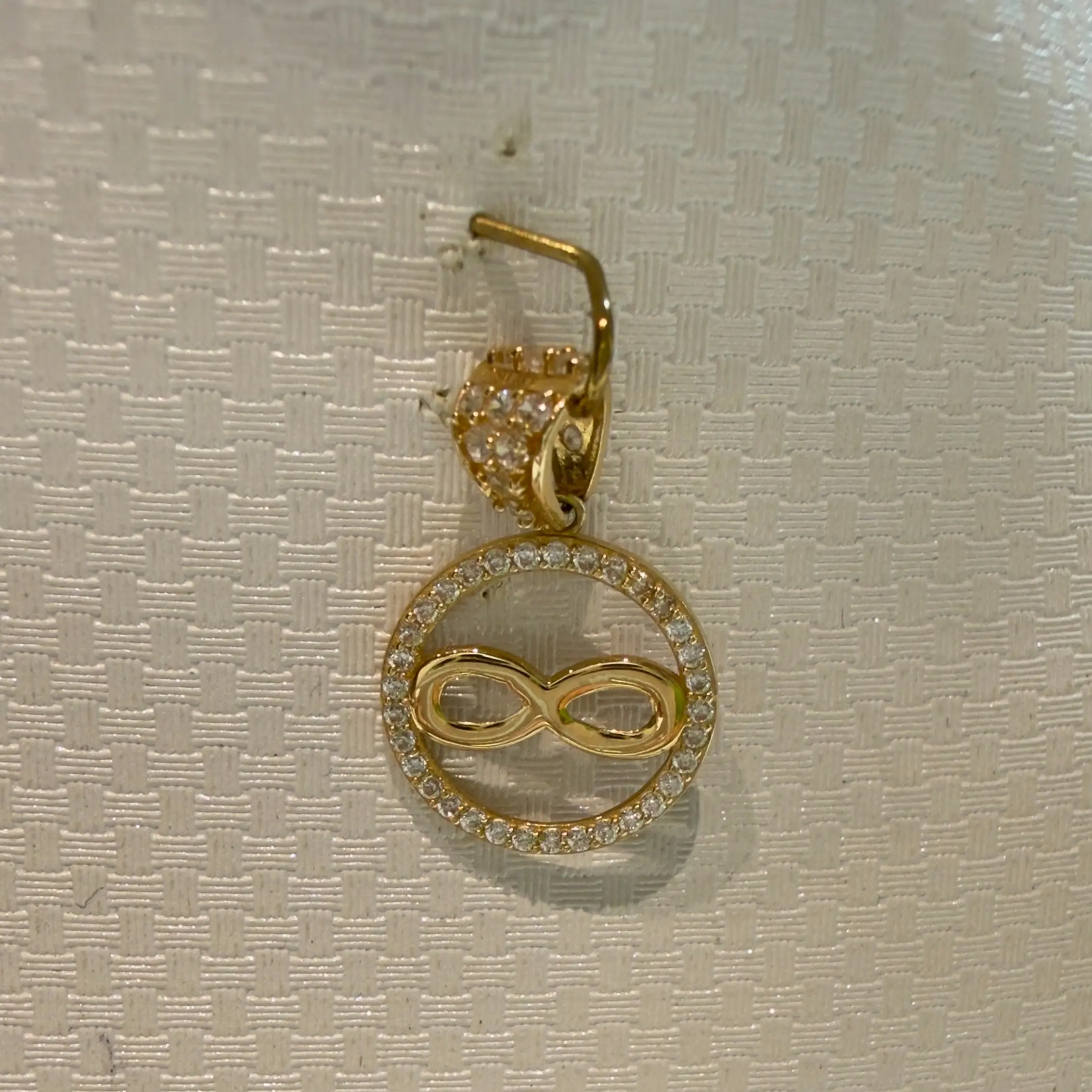 14K Gold Round Infinity Symbol Pendant