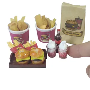 New handmade 1/6 Dollhouse Miniature Hamburger salad French fries Fried chicken Fast Food Model Toys for Doll House Mini Kitchen Clay food Accessories for Blyth ob24 ob11 Birthday present/ Christmas present Play Kitchen Accessories