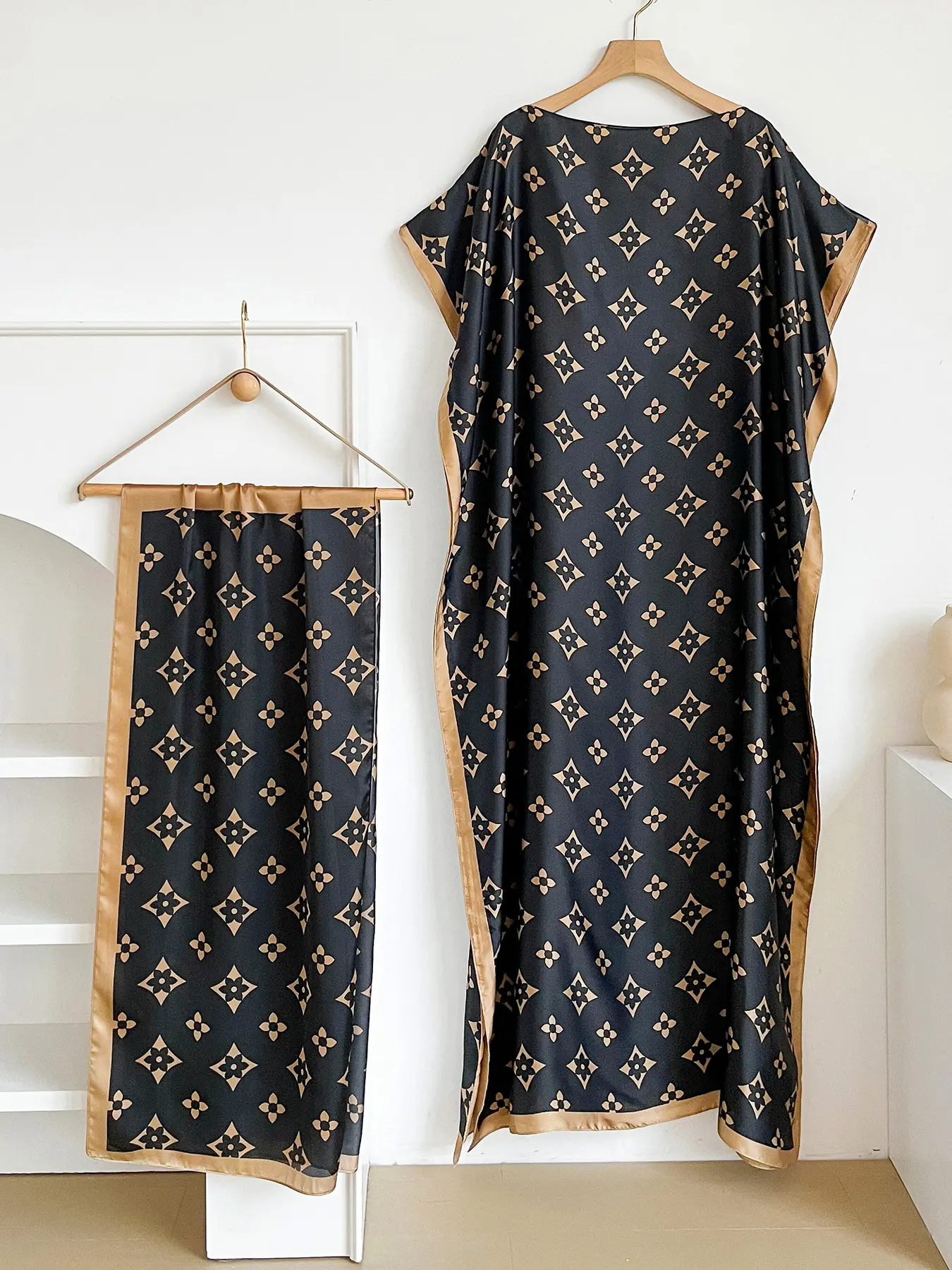 Vintage Geometric Print Abaya Set, Loose Batwing Satin Kaftan Dress With Matching Hijab Scarf, Modest Islamic Women Daily Party Outfit