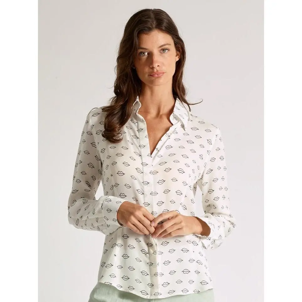 Bisou Bisou Silk Georgette Blouse - Silk Button Down Top with Lip Print
