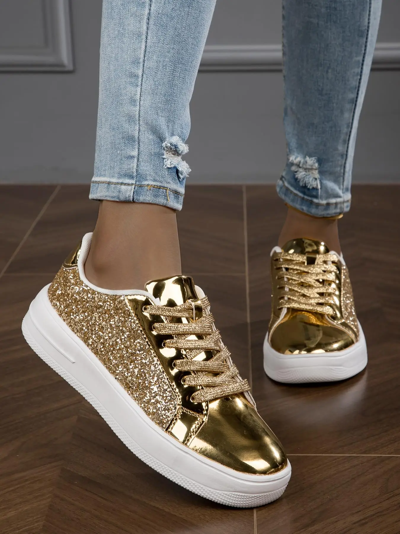 Women's Summer 2024 Glitter Lace up Low Top Sneakers, Lightweight Breathable Comfortable Sports Running Shoes for Daily Wear, Perfect for Students and