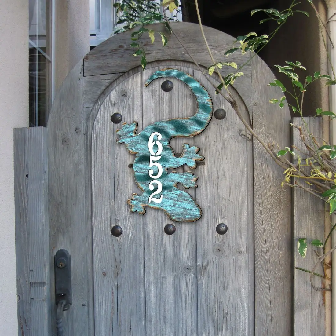 Designocracy MA8198434-12 12 in. Gecko Wooden Custom House Number Sign, Decorative Home Wall Plaque for Gifting & Artwork Display