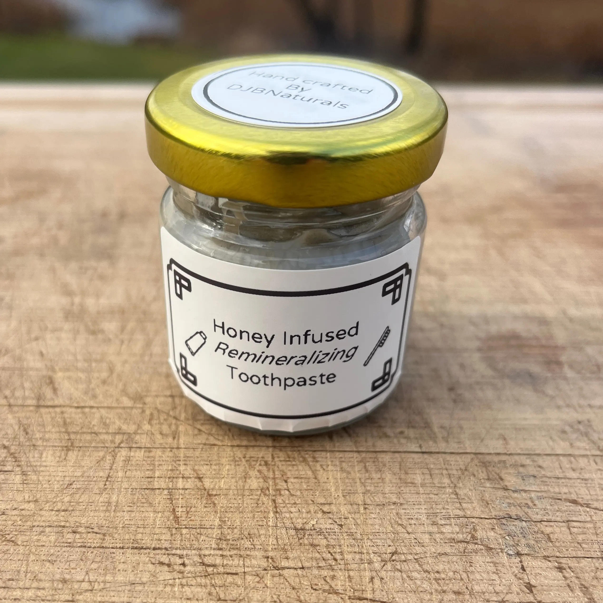 DJBNaturals Honey-Infused Remineralizing Toothpaste