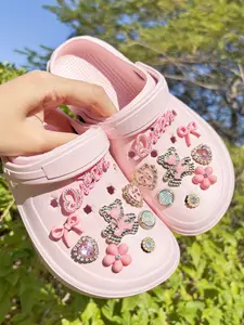 16-Piece Gold Bear Shoe Charms, Cute Series Fashion DIY Decor Shoe Accessories, Charm Accessory, Perfect for Sandals & Slippers, Ideal Holiday Gift