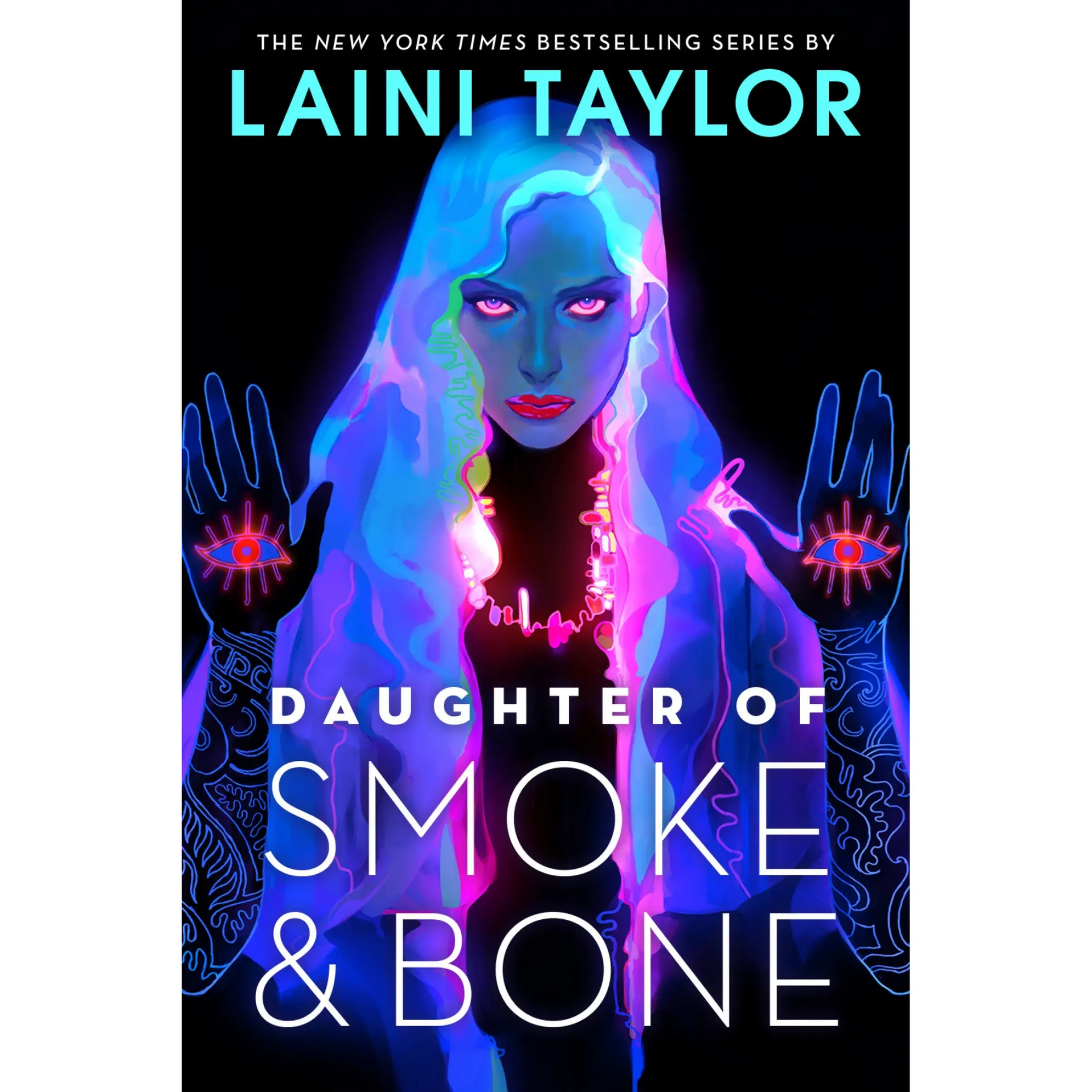 Daughter of Smoke & Bone by Laini Taylor [Paperback Book]