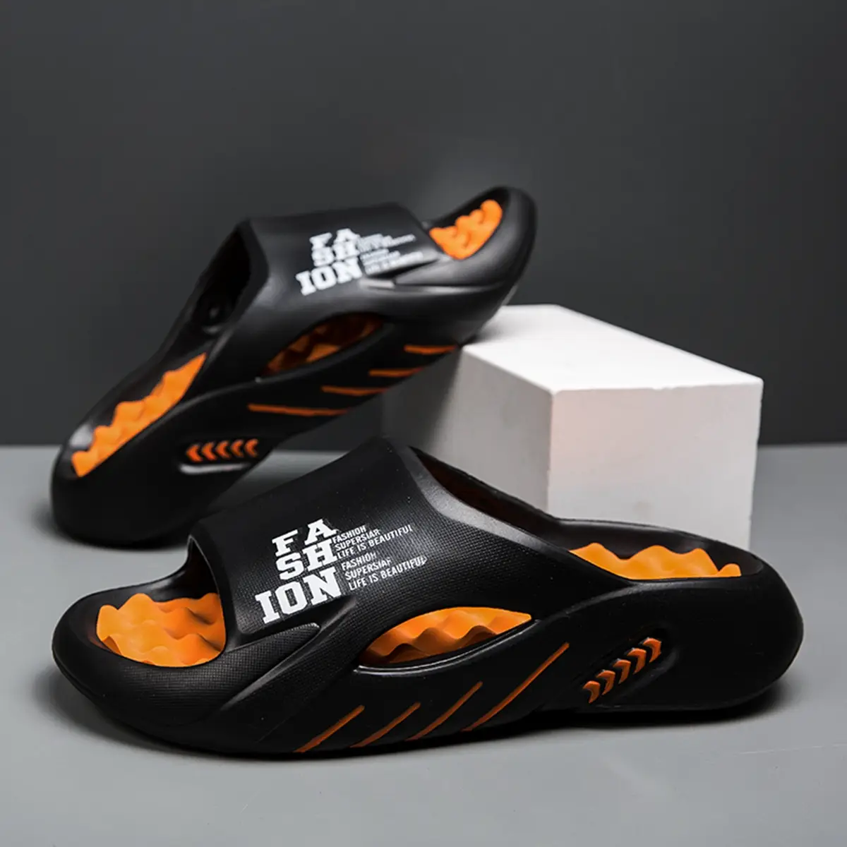 Men's Casual Solid Color Slides, Comfortable Orange and Black Non-slip Soft Lightweight Thick Bottom Slippers for Indoor Outdoor Wear, Lightweight Sum