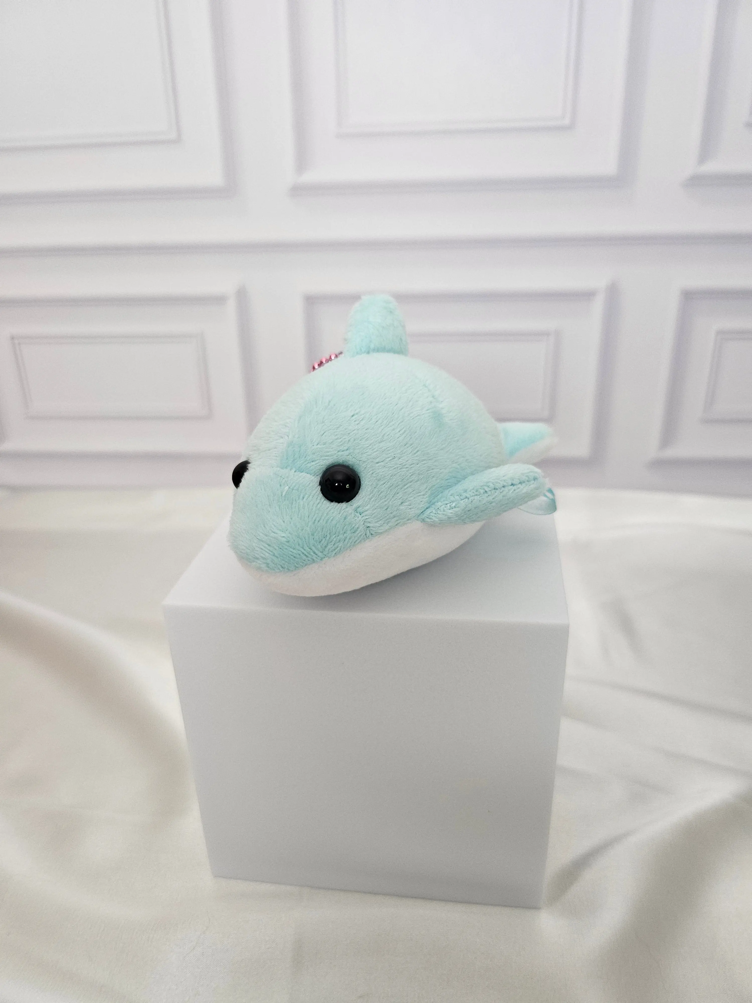 Blue Dolphin - Pocket Aquarium Medium Puchimaru - Bean-filled Plush Keychain