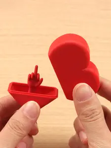 1pc Red Love Heart Surprise Gift, Valentines Day Surprise Box, Funny Gag Gifts, Humor Gift, Gifts for Lover, Valentine'S Day Gifts for Men and Women, Party Favors