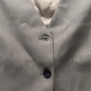 Women's Solid Button Front Vest Blazer, Elegant V Neck Pocket Suit Vest For Work Office Business, Ladies Spring & Fall Clothes, Modern Easy Wear