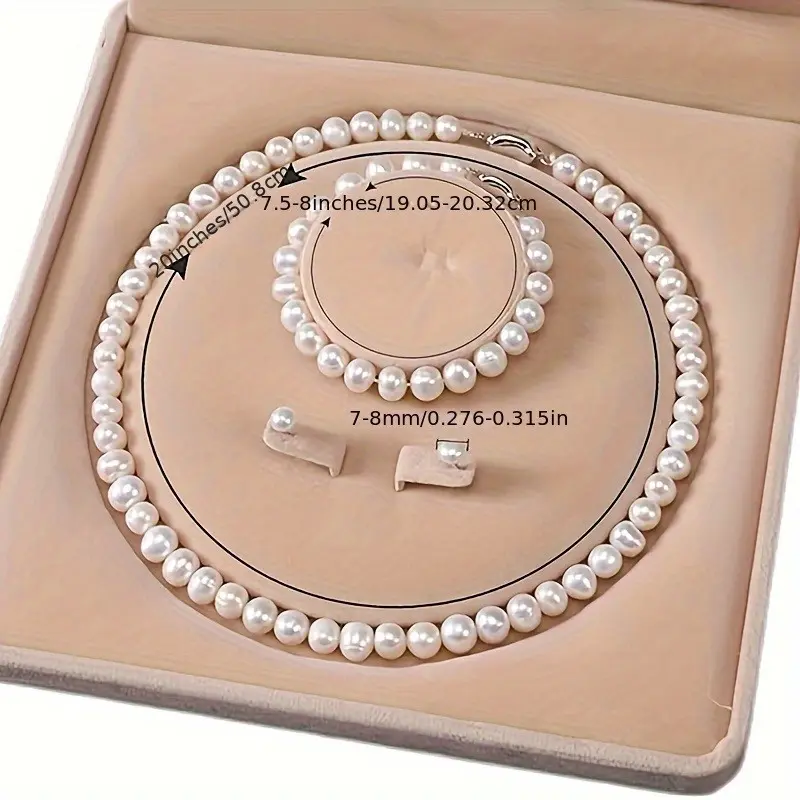 Fashionable Freshwater Cultured Pearl Jewelry Set, Including Stunning Bracelet and Stud Earrings, Ideal for Banquets