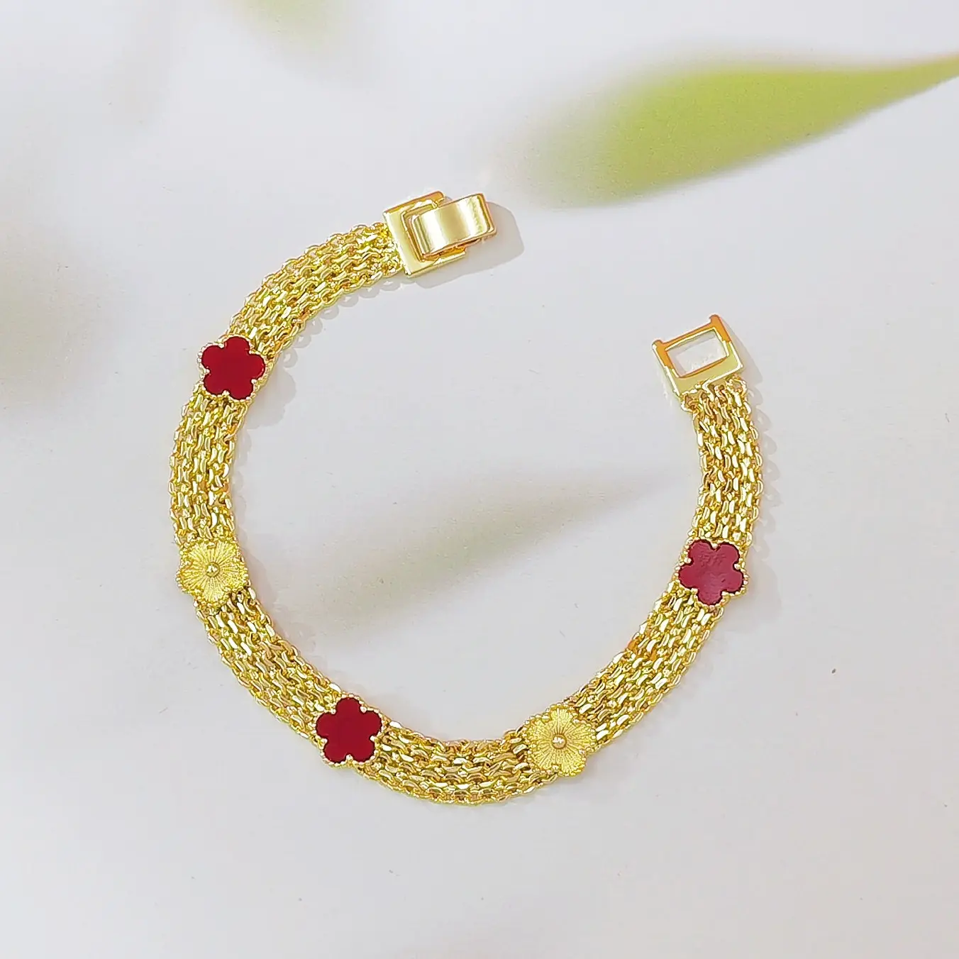 Black mixed pure flowers