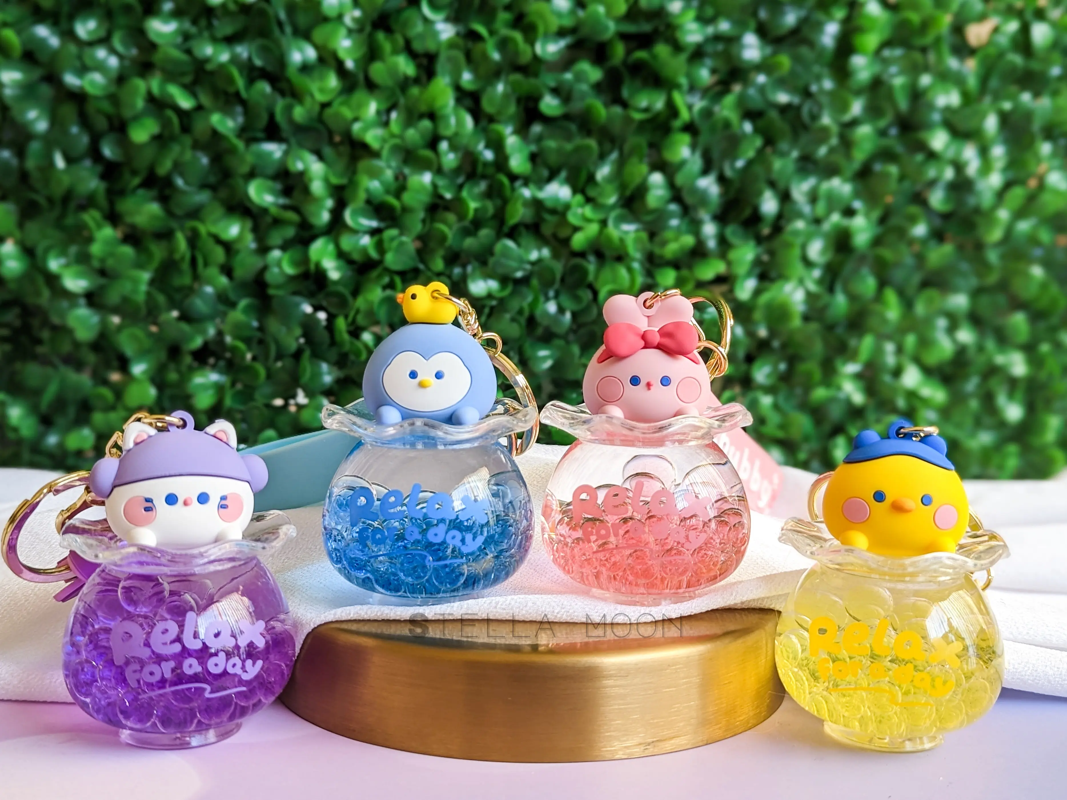 Fish Bowl Liquid Keychain, Cute Penguin Key Chain Ring Accessory, Kawaii Cat Bag Charm, Bunny Shaker, Chicken Fidget Anxiety Toy, Chick cute keychain
