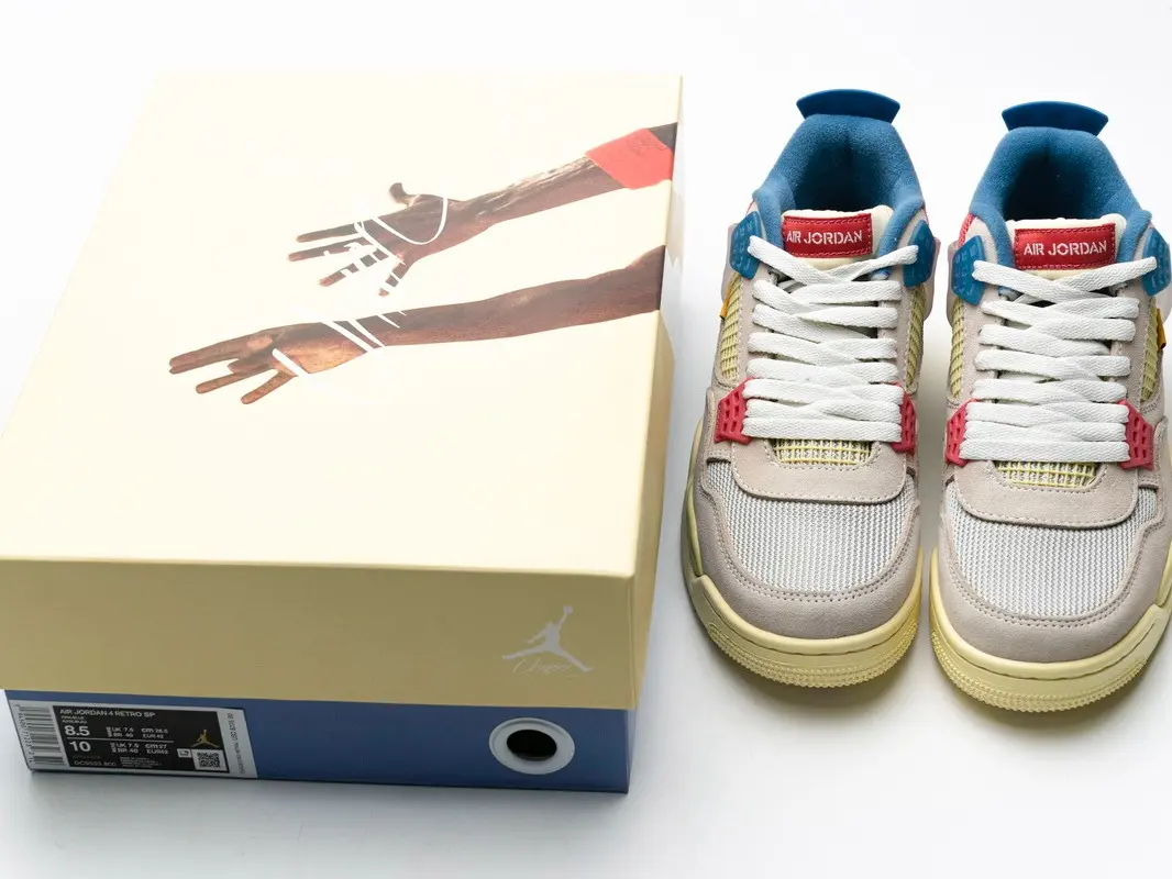 Beige Blue Red Colorblock Suede Corduroy Patchwork Low‑Top Sneakers, Breathable Vintage Wear‑Resistant Unisex Casual Shoes for Daily Wear