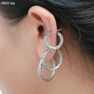 3 pairs vintage twisted hoop earrings for women, crafted from gold-plated stainless steel. Minimalist chic design, easy to stack and match. Suitable for daily wear and party looks, also ideal delicate Valentine’s jewelry gifts