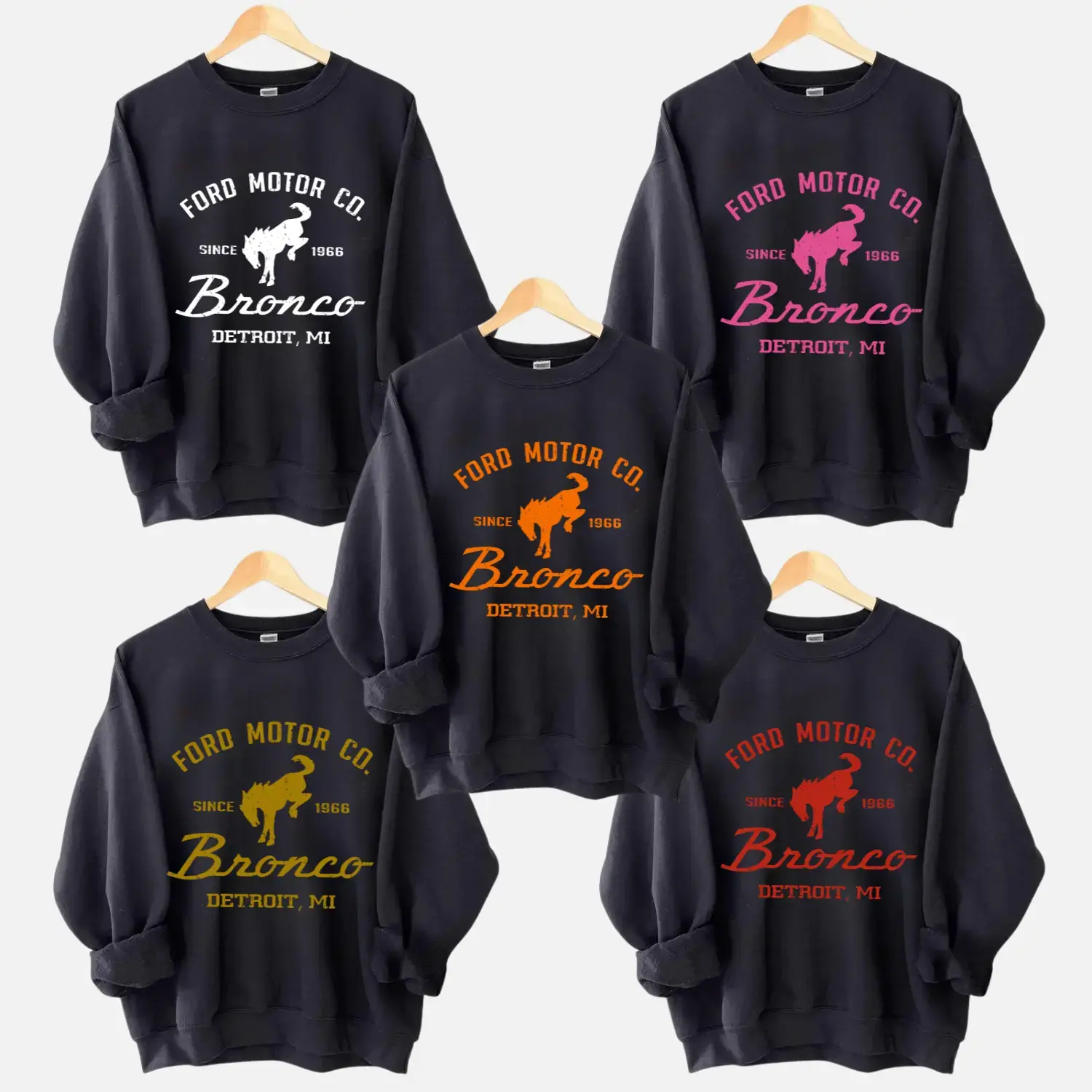 Vintage Color Ford Bronco Sweatshirt, BLACK Graphic Crewneck, Off-Road Graphic Sweatshirt, Car Lover Crewneck, Women’s Streetwear Gift, Gift for Truck Lovers For Men For Husband
