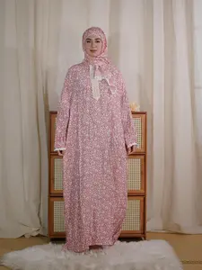 Women's Ditsy Floral Print Contrast Lace Lettuce Trim Arabian Hijab All-in-one Dress, Elegant Bishop Sleeve Zipper Long Sleeve Maxi Muslim Dress, Ladies Islamic Clothing for All Seasons, Modest Style Dress