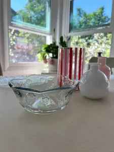 Vintage Glass Strawberry Bowl