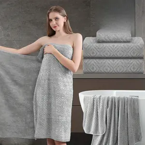 2  PCS Ultra Soft Leaf Pattern Towel Set, Quick Dry Coral Fleece Bath & Hand Towels, Perfect for Daily Use, Absorbent & Durable for Bathroom, Shower & Spa