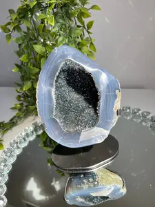 Green sugar druzy agate geode   2033
