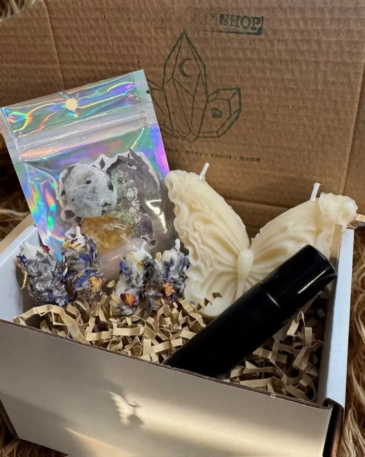 Divine Mother’s Day Box✨