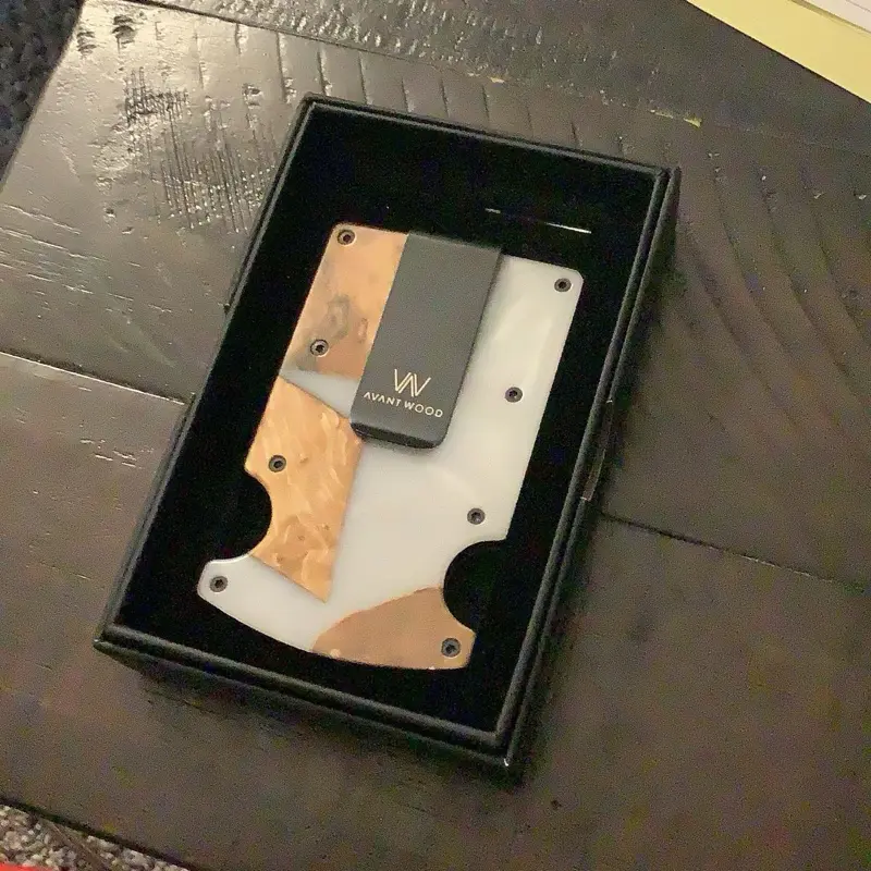 Avant- wood.  Credit card holder