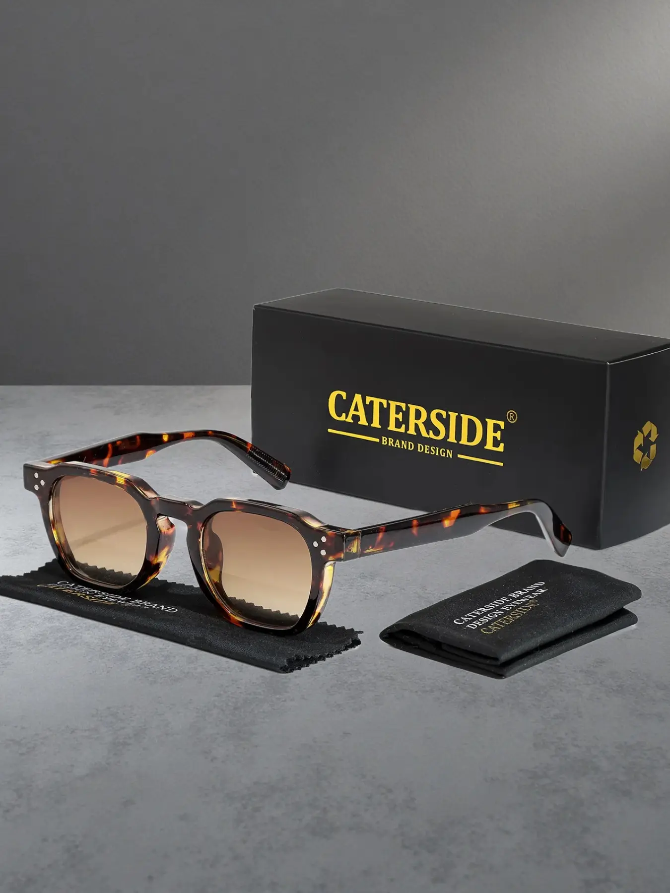 CATERSIDE Unisex Uv400 Sunglasses, Square Frame, Gradient Lenses, Casual Style, Suitable for Travel, Beach, Cycling, Music Festivals