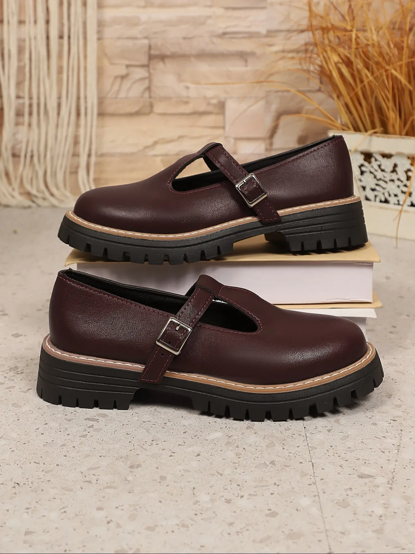 Affordable American retro style small leather shoes for women, autumn thick soled height increasing black with skirt, Mary Jane Lefu single shoes