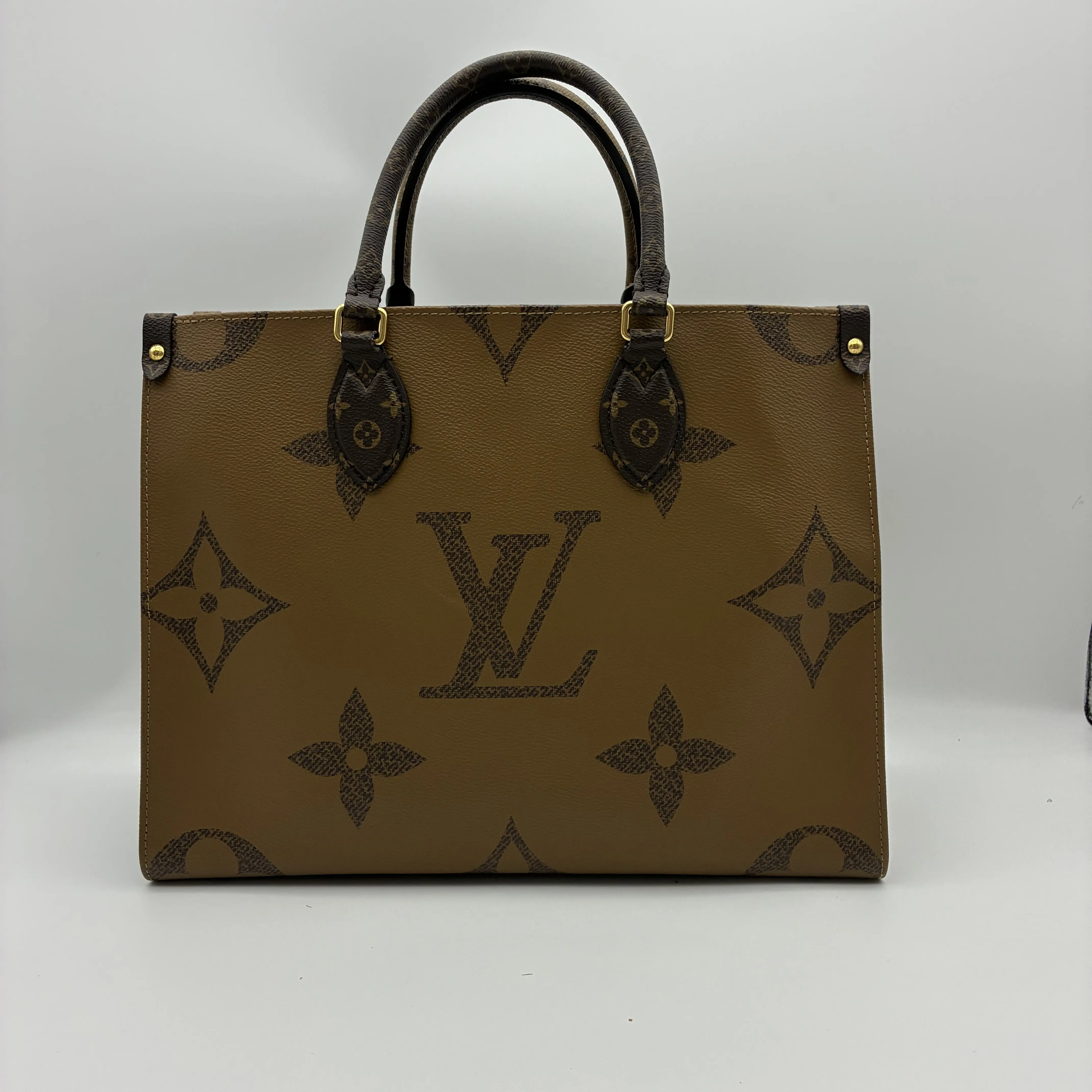 Pre-owned Louis Vuitton Onthego MM Monogram Canvas Tote Bag