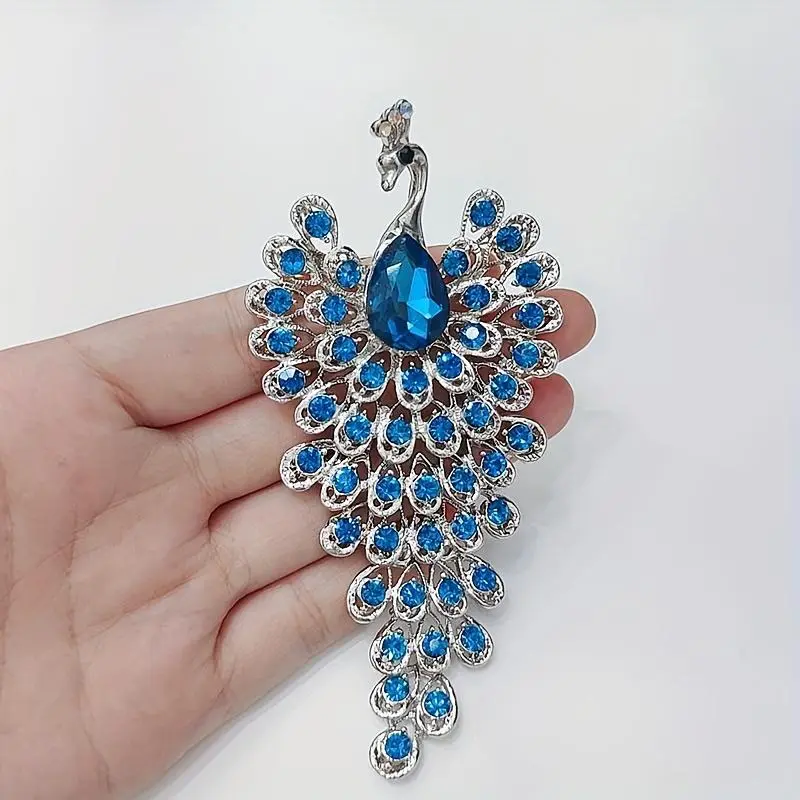 Luxury Modern Metal Full Diamond Tassel Big Peacock Tail Brooch - Statement Fashion Jewelry Pin with Shiny Finish, Versatile for Party Wear, Suits, Coats
