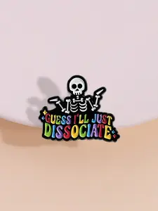 Skeleton Dissociation Badge, Gothic Humour "GUESS I'LL JUST DISSOCIATE" Statement Pin, Ideal for Subculture Enthusiasts and Psychology Students