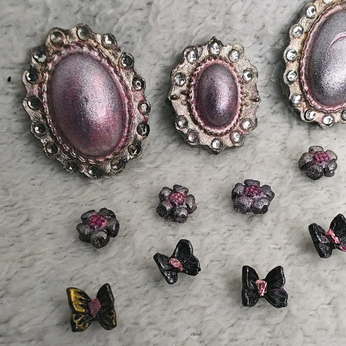 14 PC Light Pink Antique Cabochon/Appliques/Charms