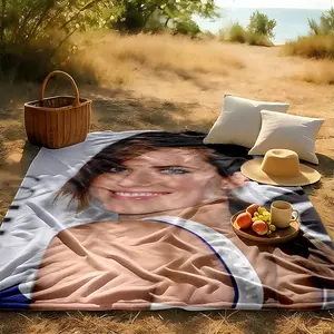 1 piece Allison Williams appeared in a blue and white dress. themed flannel blanket - All-season comfortable flannel blanket in modern style, suitable for sofas and beds, digital printing, super soft and warm, 100% polyester material, machine