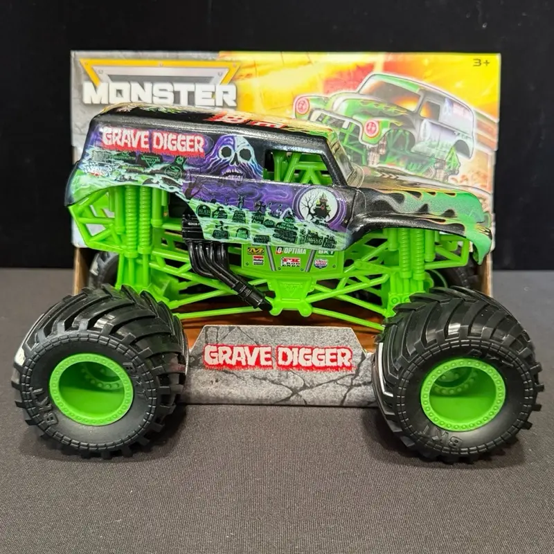 Monster Jam 2025 Grave Digger 1:24 Scale Monster Truck, Series 25 NEW