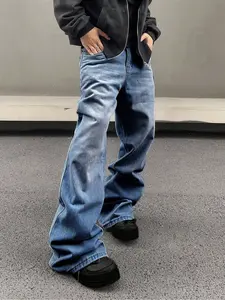 Men's washed blue loose wide-leg flared jeans. Crafted from classic denim fabric with a minimalist design, they feature a draped wide-leg flared fit—casual yet free-spirited, suitable for daily outings and casual occasions for all body types.