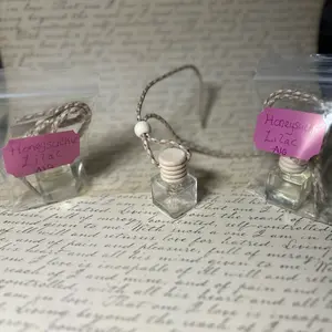 Honeysuckle Lilac scent