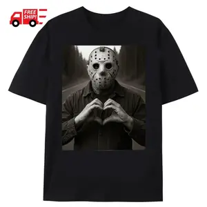 🎃[Graphic Tee]Funny Jason Horror Character Selfie Halloween Meme Graphic T Shirt for Men and Women with Heart Hands Design Retro Vintage Style Casual Short Sleeve Tee Top Perfect Halloween Outfit Streetwear Gift Idea Comfortable Fit Sizes S to 4XL
