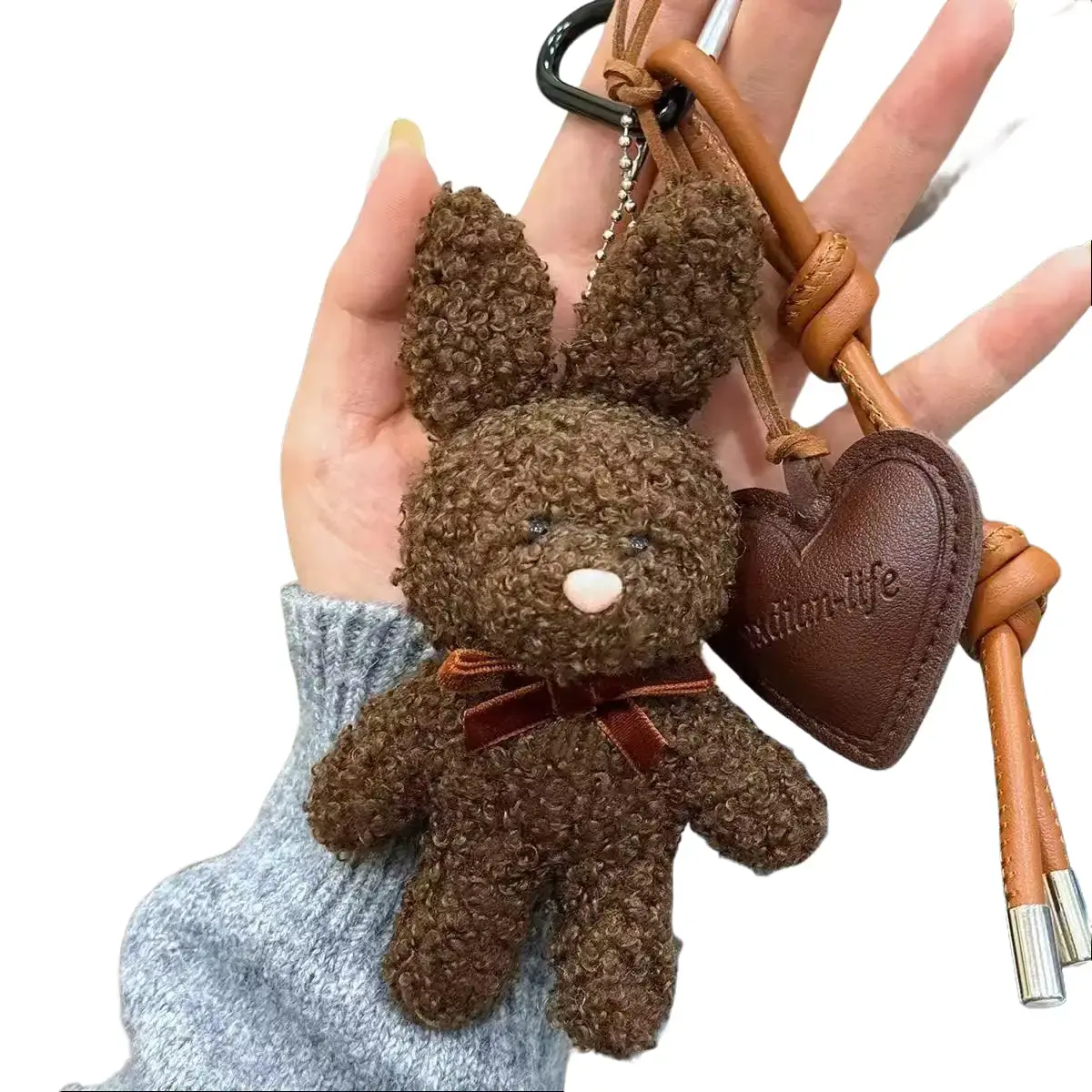 Small-Size Rabbit Form Keychain, Girls/Teens Fashion Accessory with Heart Shape Pendant & Bow Details, Valentine's Day Gift