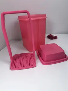 Tupperware Pick A Deli Container with Handle for Easy Transport and Storage of Deli Items pink color